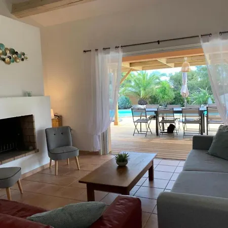 Villa Pleine De Charme Avec Piscine Proches Des Plages *