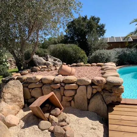 Pleine De Charme Avec Piscine Proches Des Plages Villa *